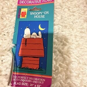 New Snoopy Vintage Flag Peanuts Snoopy On House Large  28X40 Indoor/Outdoor